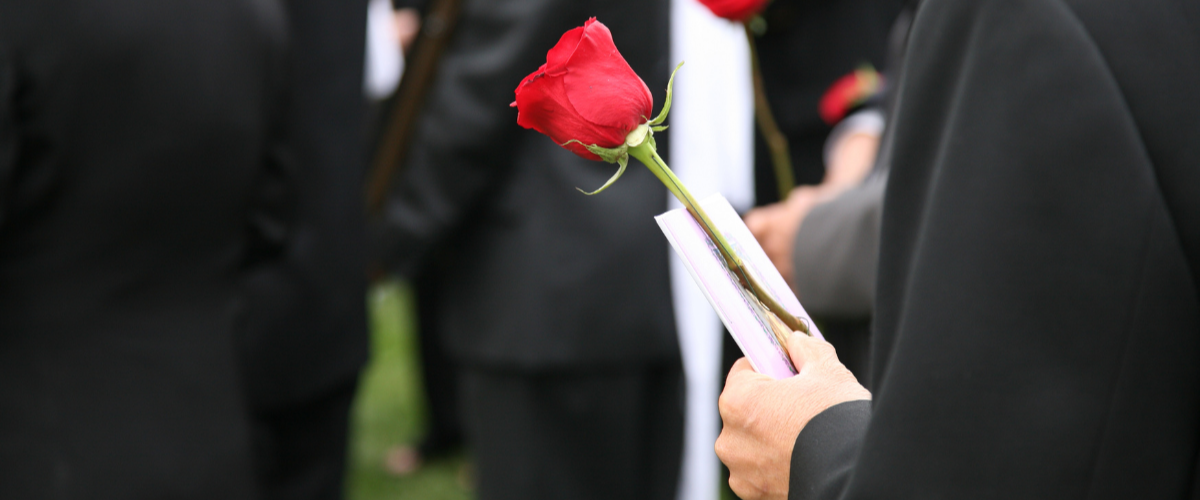 Beerdigungskosten: Gibt es noch Sterbegeld vom Staat?